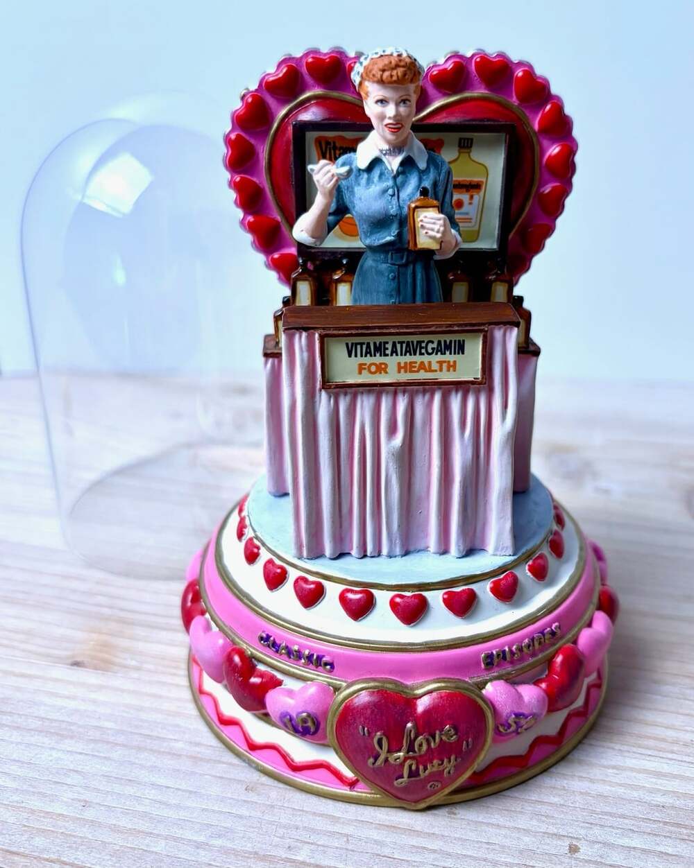 I Love Lucy Lucy Does a TV Commercial Limited Edition Figurine Bell Jar Columbia